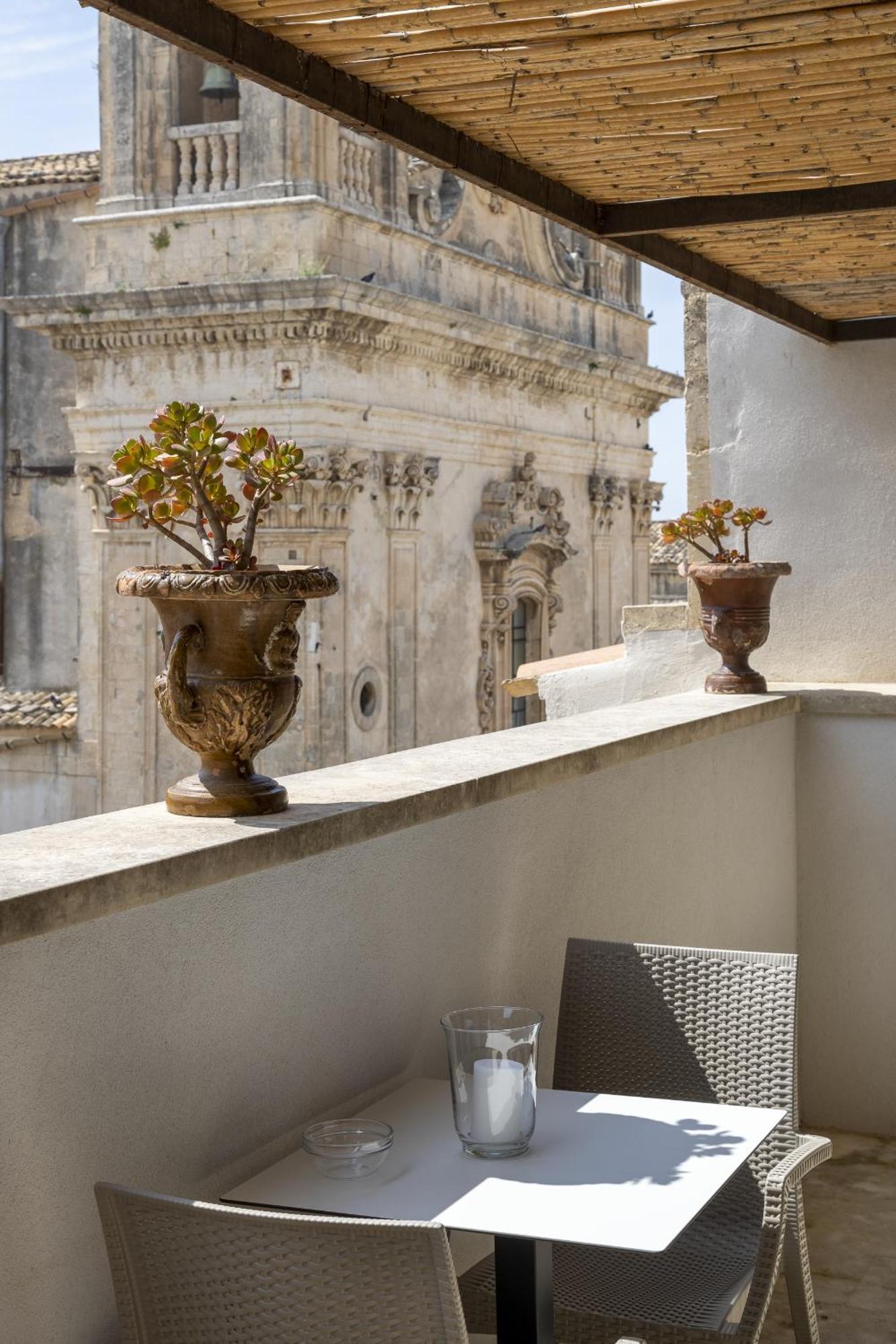 B&B Vicere Speciale โนโต ภายนอก รูปภาพ