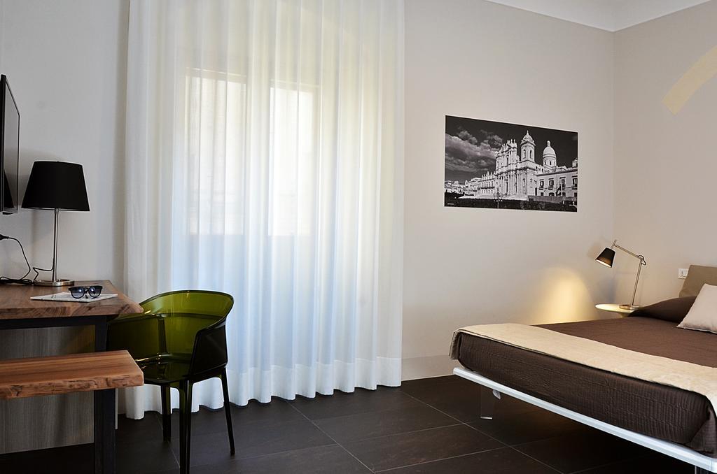 B&B Vicere Speciale โนโต ภายนอก รูปภาพ